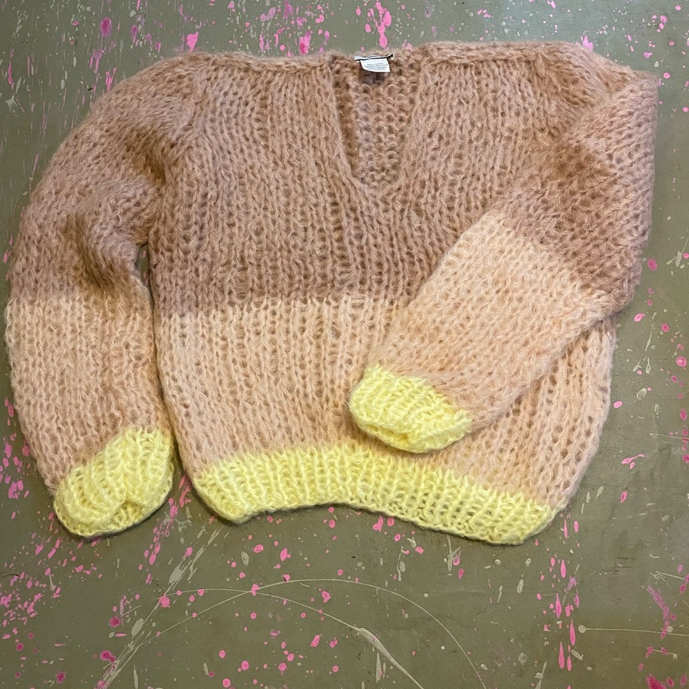 Brown and Yellow V-Neck Sweater with Cozy Knit Design
